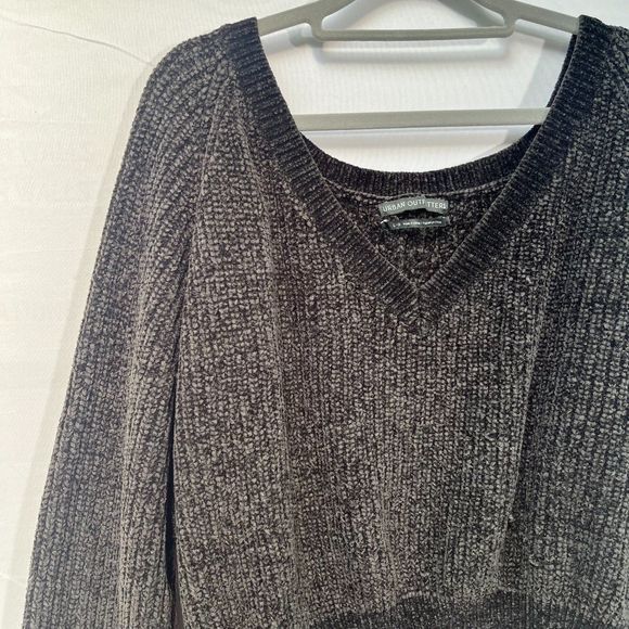 Urban Outfitters Soft Gray Cropped Long Sleeve V Neck Sweater Academia Large - Picture 3 of 5